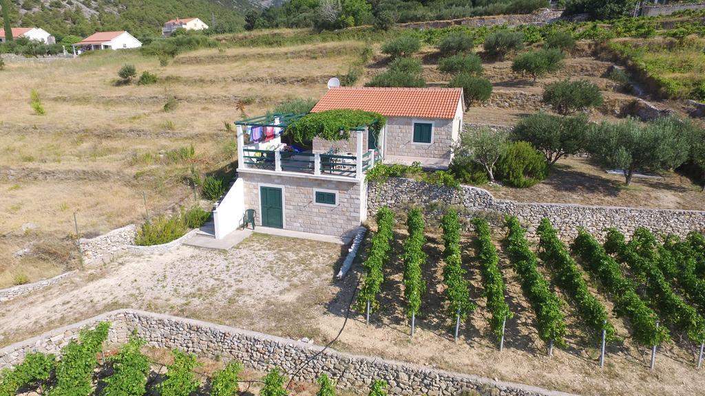 Holiday Home Vineyard House Bol Ngoại thất bức ảnh